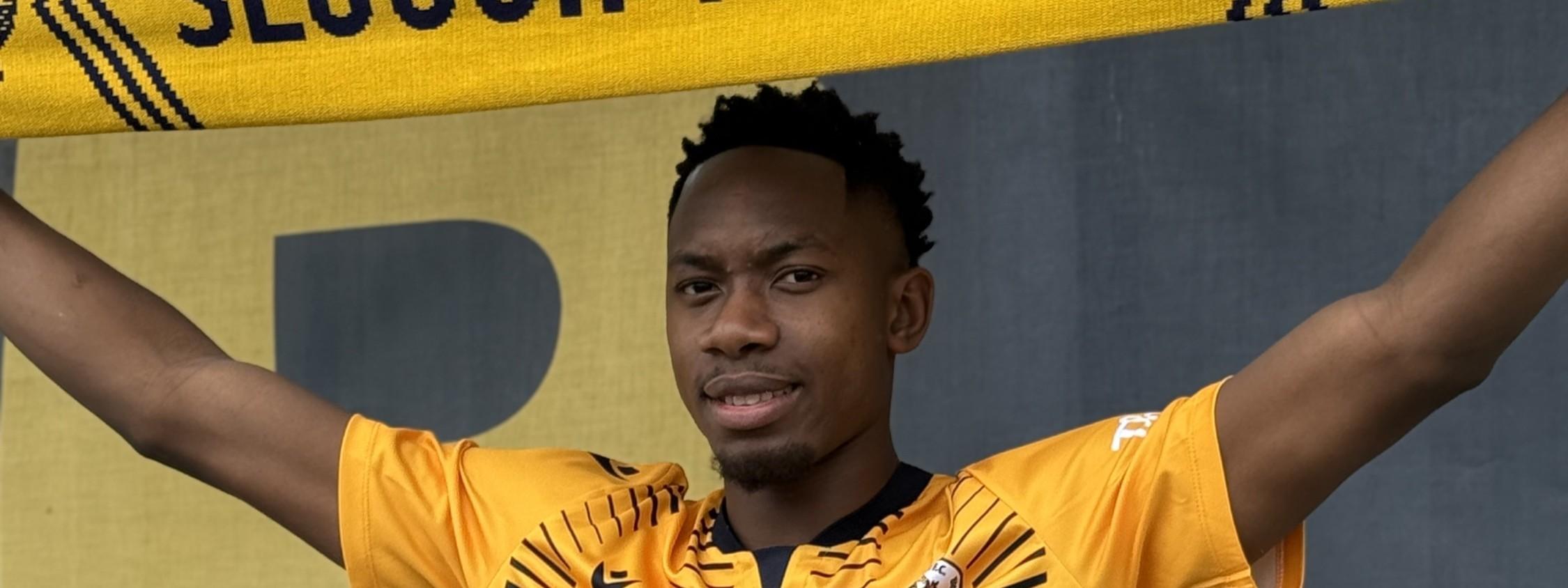 Kiki Oshilaja joins the Rebels