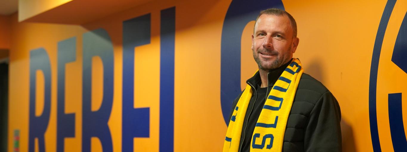 Slough Town appoint Steve McKimm as new manager