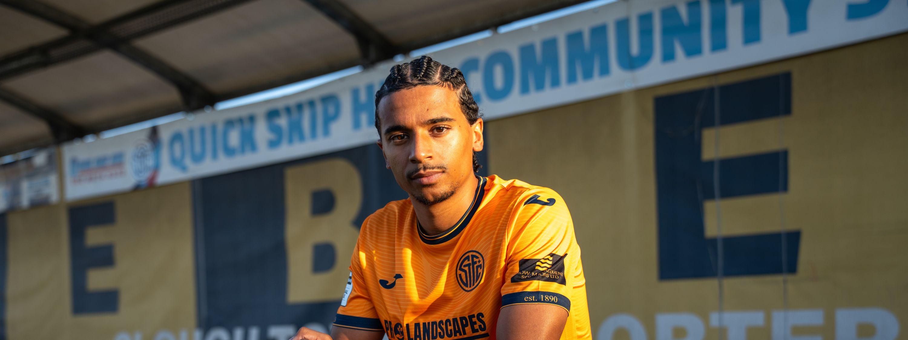 Jordan Thomas signs for Slough Town